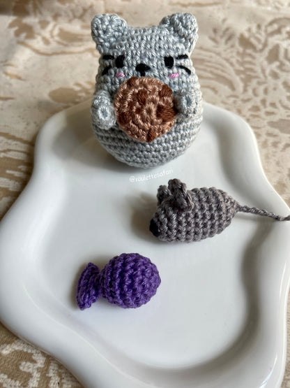 Crochet Amigurumi Cat cookie plush keychain