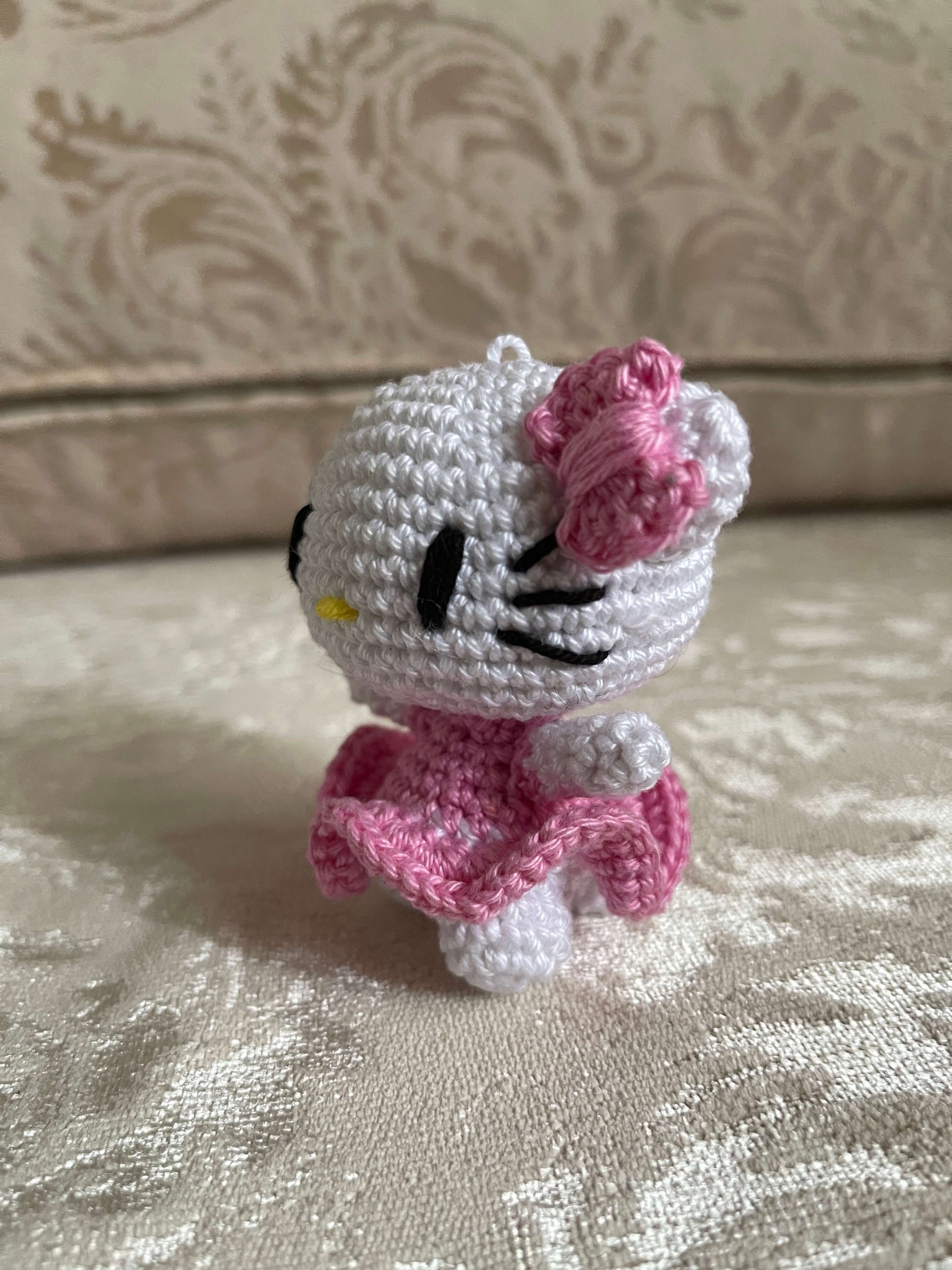 Crochet Amigurumi Hello Kitty plush toy Sanrio Characters keychain