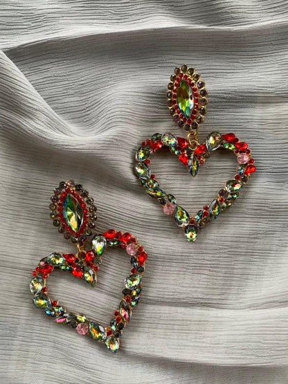 Red and green fancy heart shape dangle drop fashion jewelry earrings with rhinestones - Roulette Safari