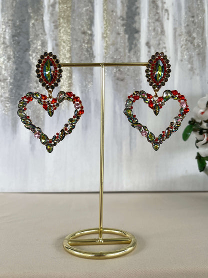 Red and green fancy heart shape dangle drop fashion jewelry earrings with rhinestones on stand - Roulette Safari