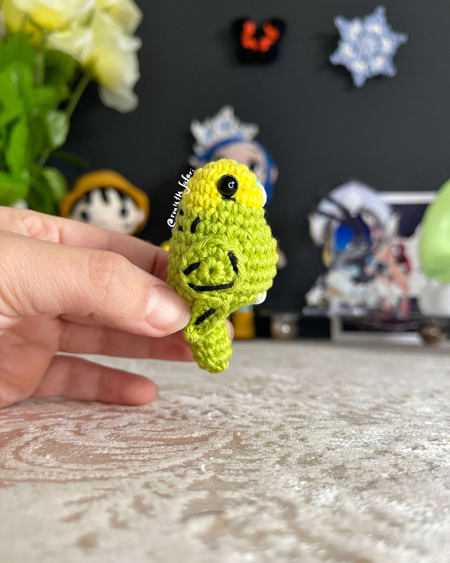 Crochet Amigurumi Green Parakeet Parrot plush toy keychain